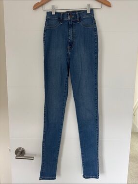 Fashion Nova Women's High-Rise Skinny Jeans in Dark Blue Wash